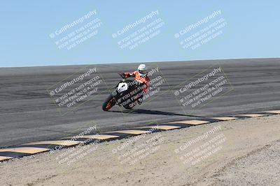 media/Oct-13-2025-Moto Forza (Mon) [[a66d839500]]/4-C Group/Session 2 (Bowl)/